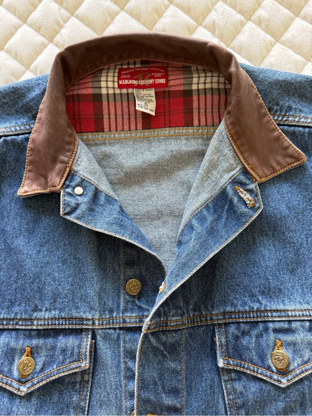 Vintage 1990s Men’s Marlboro Country Store Denim Trucker Jacket - RARE Size XL